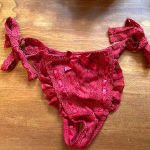 NWOT Aimerfeel’s side tie thong